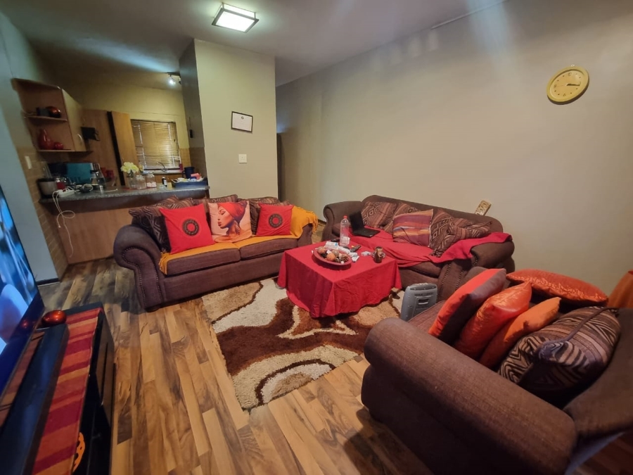 2 Bedroom Property for Sale in Waterval East North West